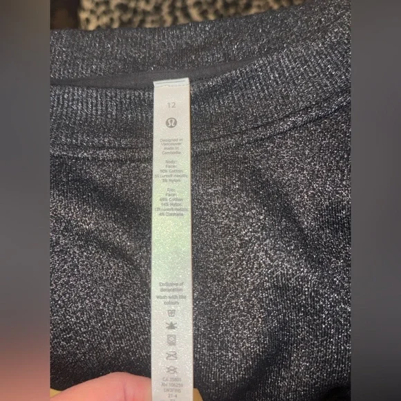 #222 NWT Lululemon Perfectly Oversized Cropped Crew *Sparkle Black Sz 12 (Rare) - Picture 9 of 9